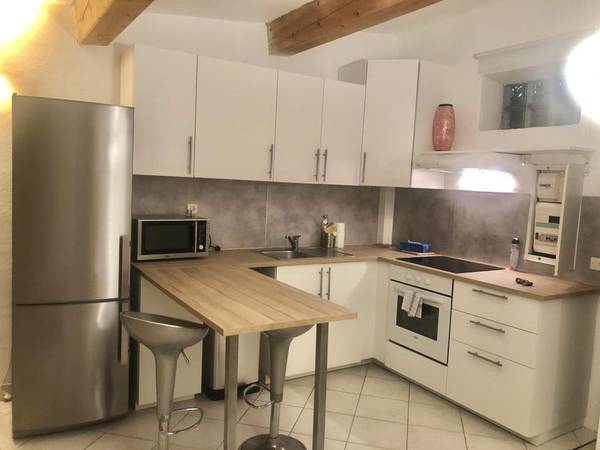 Location / Appartement 1 pièce, Toulon / Photo 2