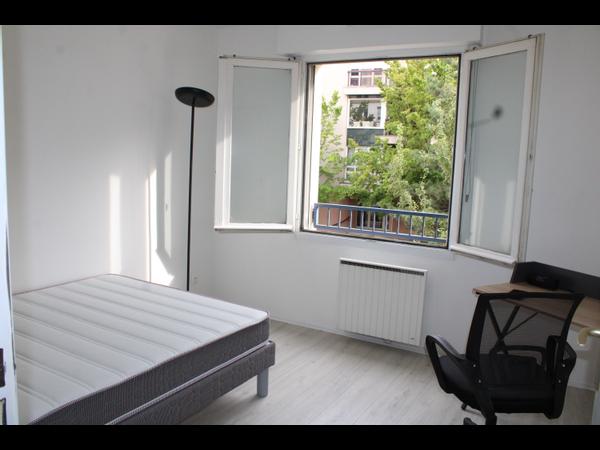 Colocation / Appartement 5 pièces de 80 m², Metz, Rue Jules Lagneau / Photo 2