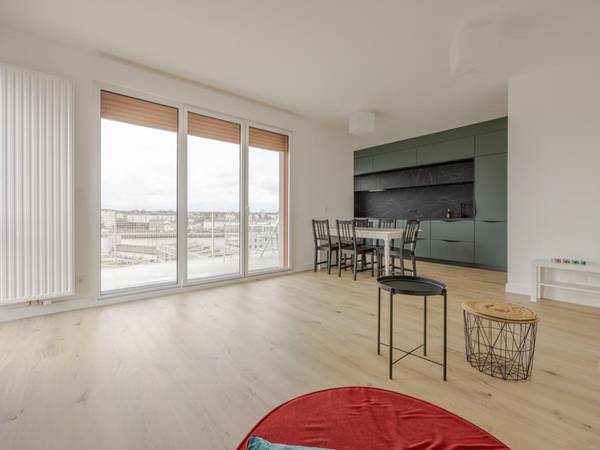 Location / Appartement 4 pièces de 83 m², Nantes, Boulevard de la Prairie au Duc 103 / Photo 2