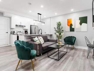 Colocation / Appartement 5 pièces de 130 m², Montréal, Rue Saint Mathieu