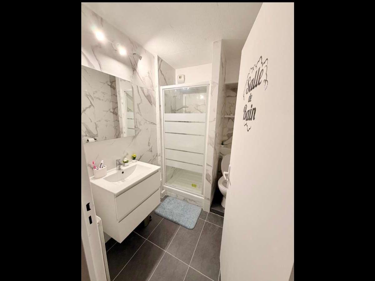Appartement 5 pièces de 77 m² à Évry-Courcouronnes | Colocation | 520€/mois photo 6