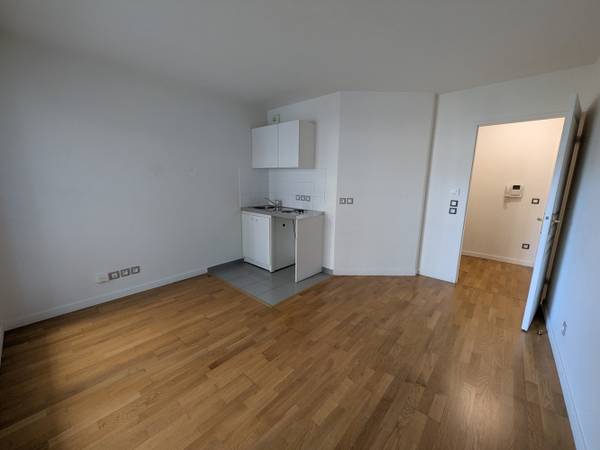 Location / Appartement 1 pièce de 22 m², La Garenne-Colombes, Rue de l'Aigle / Photo 2