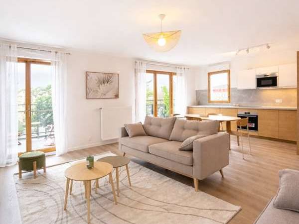 Colocation / Appartement 5 pièces de 100 m², Noisy-le-Grand, Rue de la Varenne / Photo 2