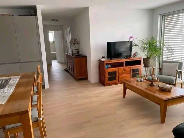 Sous-location / Appartement 4 pièces de 95 m², Crissier, Avenue des Cerisiers / Photo 2