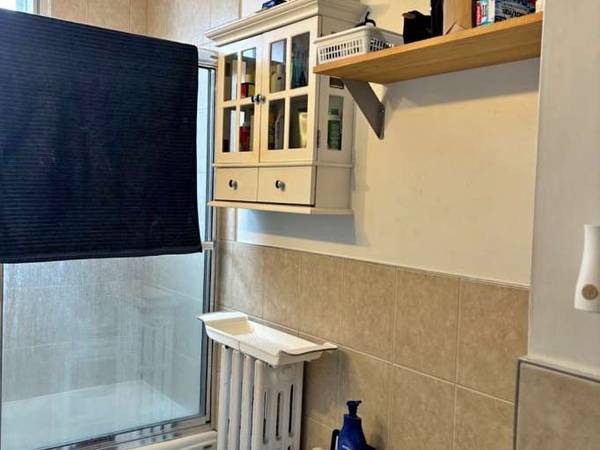 Colocation / Appartement 2 pièces de 15 m², Montréal, Avenue Beaconsfield / Photo 7