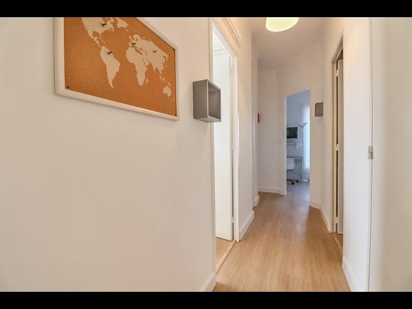 Colocation / Appartement 5 pièces de 80 m², Nîmes, Place Hubert Rouger / Photo 6