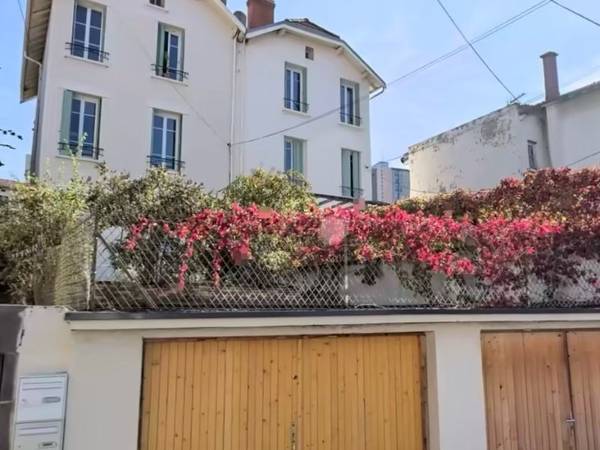 Colocation / Appartement 6 pièces de 110 m², Clermont-Ferrand, Rue Etienne Dolet / Photo 2