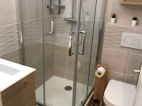Chambre chez l'habitant / Appartement 8 pièces de 140 m², Lyon, Chemin de Montpellas / Photo 2