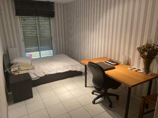 Chambre chez l'habitant / Appartement 8 pièces de 140 m², Lyon, Chemin de Montpellas
