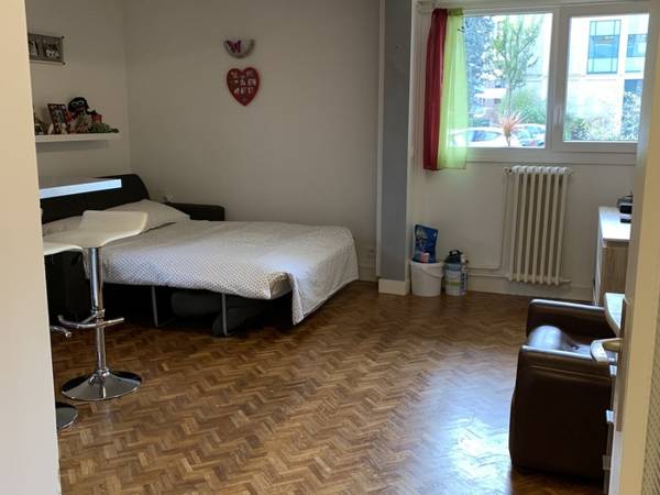 Location / Appartement 1 pièce de 32 m², Rueil-Malmaison, Avenue Alsace-Lorraine / Photo 2