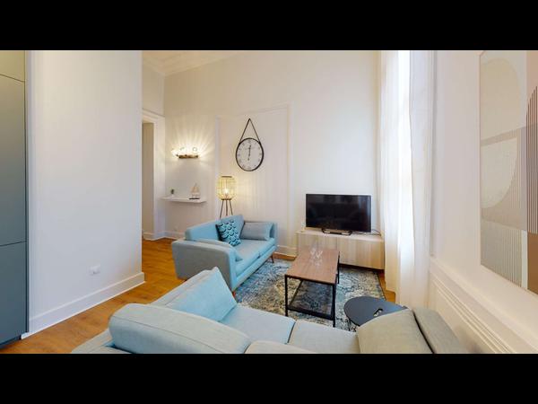Colocation / Appartement 5 pièces de 84 m², Rouen, Rue Beauvoisine / Photo 2