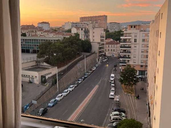 Colocation / Appartement 3 pièces de 62 m², Marseille, Avenue des Chartreux / Photo 4