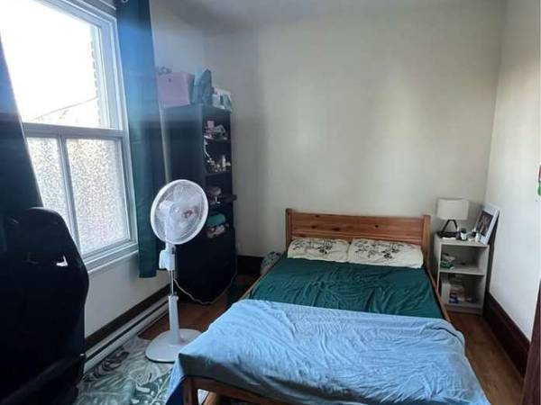 Sous-location / Appartement 5 pièces de 55 m², Montréal, Avenue Henri-Julien / Photo 2