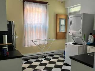 Sous-location / 5 rooms apartment · 55 m², Montréal, Avenue Henri-Julien