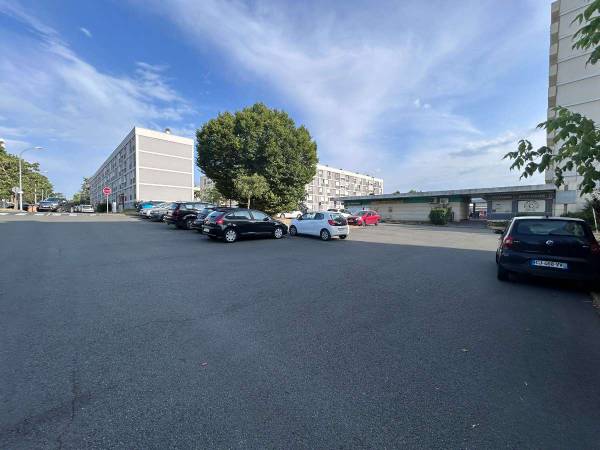 Colocation / Appartement 5 pièces de 80 m², Cholet, Rue du Docteur Laennec / Photo 8