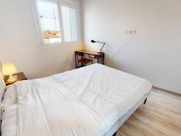 Location / Appartement 3 pièces de 61 m², Clermont-Ferrand, Rue Henri Barbusse / Photo 2