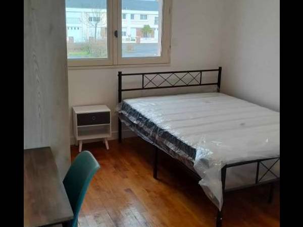 Flatsharing / 8-bedroom house · 96 m², Les Ponts-de-Cé, Avenue du Huit Mai / Photo 3