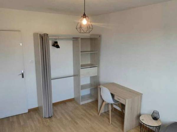 Colocation / Appartement 3 pièces de 15 m², Aix-en-Provence, Rue d'Italie / Photo 2