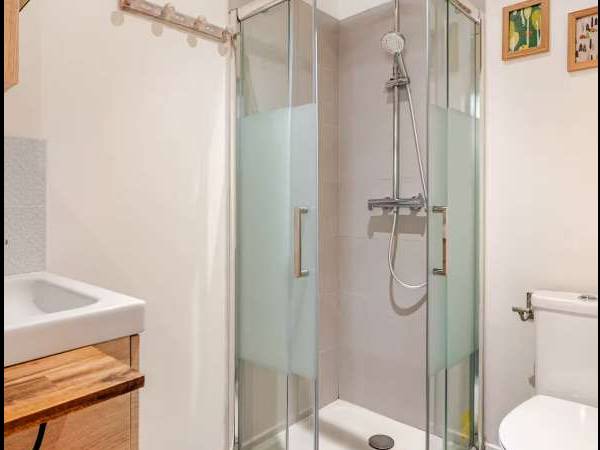 Location / Maison 1 pièce de 26 m², Bordeaux, Rue Montfaucon / Photo 9