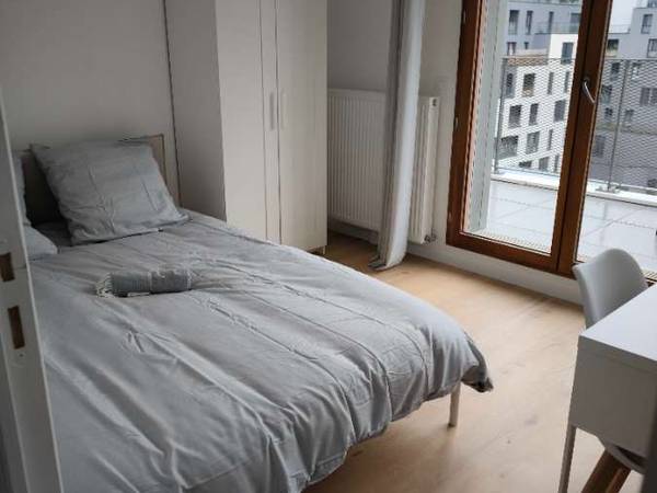 Colocation / Appartement 5 pièces de 91 m², Rosny-sous-Bois, Parvis Samuel Paty / Photo 2