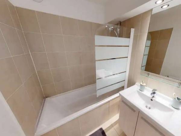 Colocation / Appartement 7 pièces de 107 m², Paris, Rue Tiphaine / Photo 9