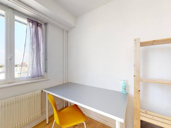 Colocation / Appartement 5 pièces de 100 m², Strasbourg, Rue Albert Einstein / Photo 2