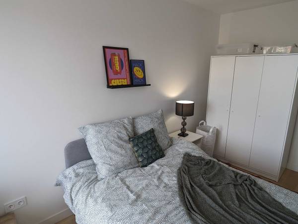 Colocation / Appartement 4 pièces de 94 m², Clichy, Rue Médéric Clichy / Photo 2