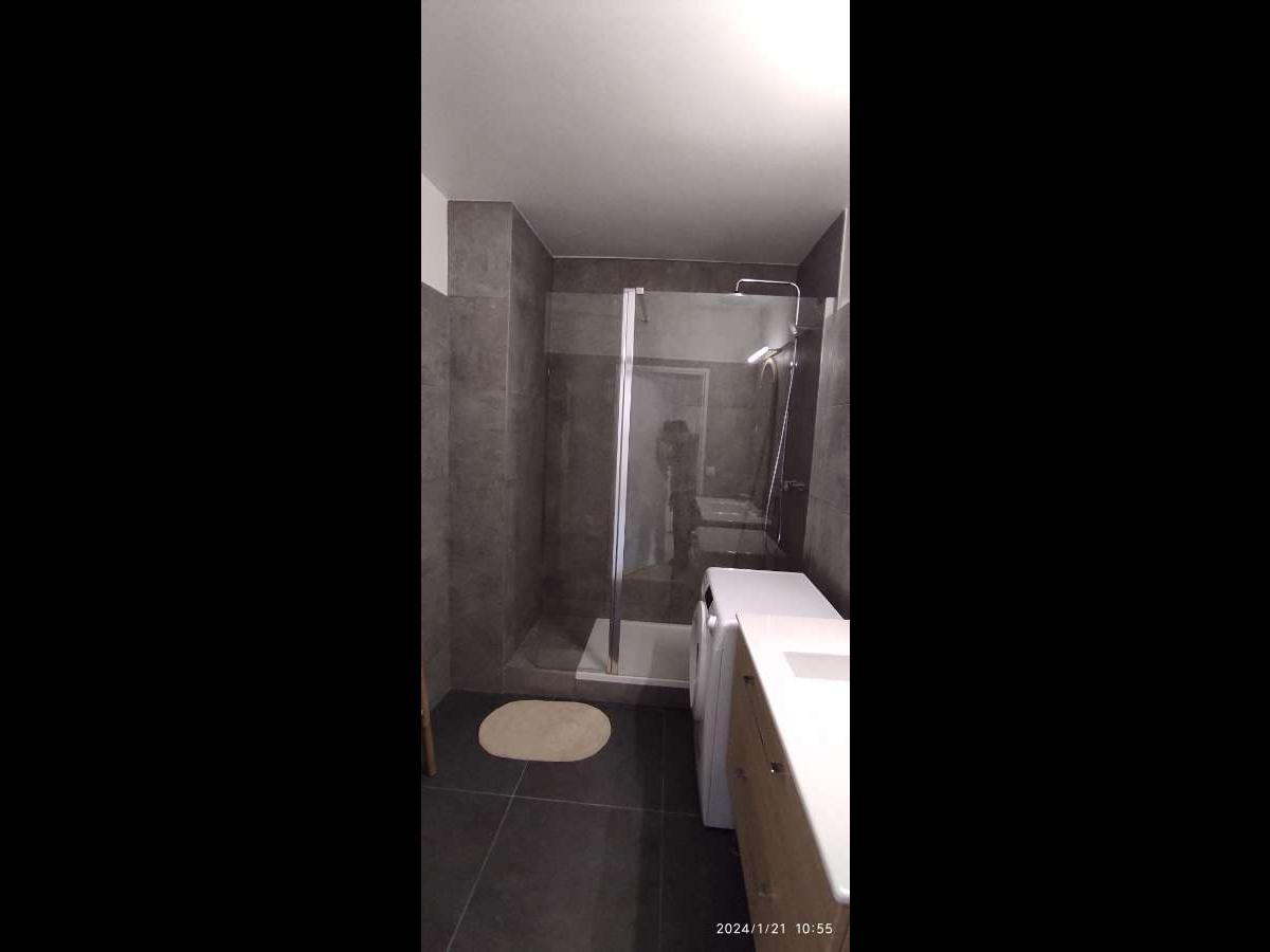 Appartement 4 pièces de 80 m² à Massy | Colocation | 600€/mois photo 3