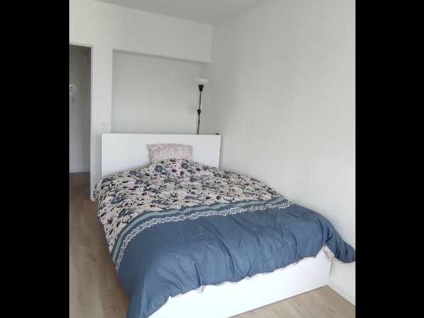 Colocation / Appartement 4 pièces de 80 m², Massy, Square Yves du Manoir / Photo 10