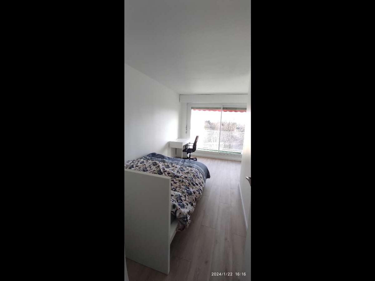 Appartement 4 pièces de 80 m² à Massy | Colocation | 600€/mois