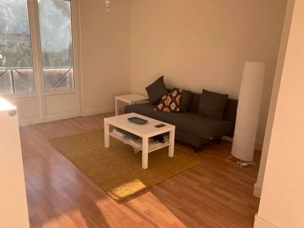 Colocation / Appartement 4 pièces de 68 m², Tours, Rue de l'Adjudant Velin / Photo 2