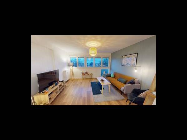 Colocation / Appartement 5 pièces de 92 m², Orléans, Rue du Capitaine Gustave de Boissieu / Photo 2