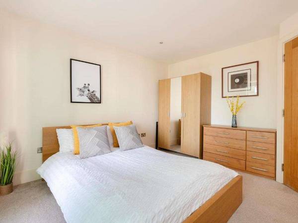 Colocation / Appartement 3 pièces de 80 m², Issy-les-Moulineaux, Boulevard Gallieni / Photo 2