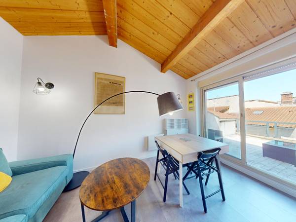 Location / Appartement 1 pièce de 35 m², Saint-Étienne, Rue des Martyrs de Vingré / Photo 2