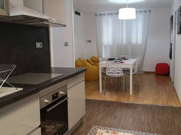 Colocation / Appartement 4 pièces de 72 m², Saint-Martin-d'Hères, Rue Sarah Bernhardt / Photo 2