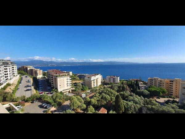 Location / Appartement 2 pièces de 63 m², Ajaccio, Résidence des Iles / Photo 2