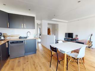 Location / Appartement 3 pièces de 55 m², Marseille, Rue de la Joliette