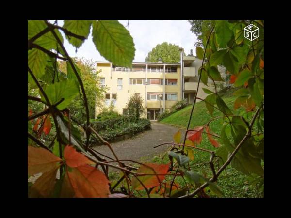 Location / Résidence 1 pièce de 21 m², Saint-Étienne, 33 Allée Chantegrillet / Photo 2