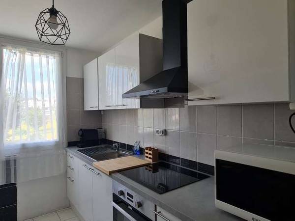 Colocation / Appartement 4 pièces de 72 m², Éragny, Avenue Roger Guichard / Photo 10