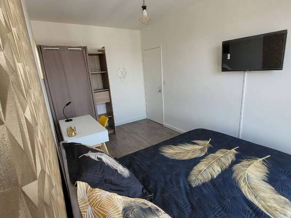 Colocation / Appartement 5 pièces de 82 m², Mantes-la-Ville, Rue René Valognes / Photo 8