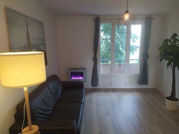 Colocation / Appartement 5 pièces de 68 m², Saint-Martin-d'Hères, Avenue Gabriel Péri / Photo 2