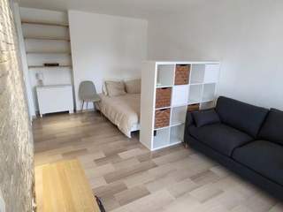 Location / Studio, Antibes