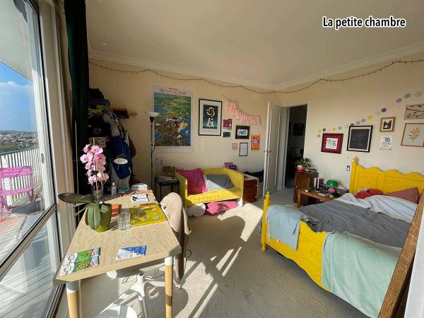 Colocation / Appartement 4 pièces de 130 m², Angoulême, Rue Lucie Valore / Photo 2