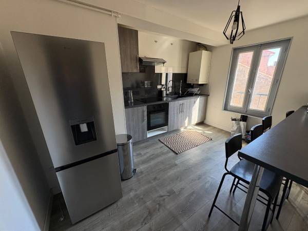 Colocation / Appartement 5 pièces de 97 m², Béziers, Avenue du 22 Août 1944 / Photo 2