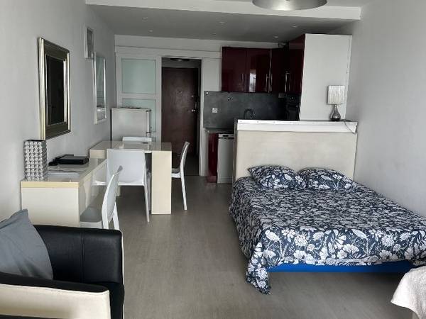 Location / Studio de 30 m², Nice, Avenue de la Californie / Photo 2