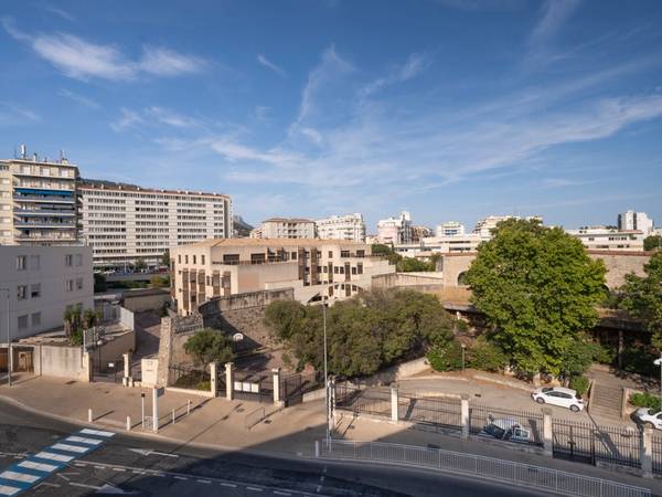 Colocation / Appartement 5 pièces de 85 m², Toulon, Rue des Remparts / Photo 15