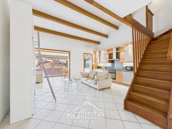 Location / Appartement 3 pièces de 56 m², Ajaccio, Rue des Merous / Photo 2