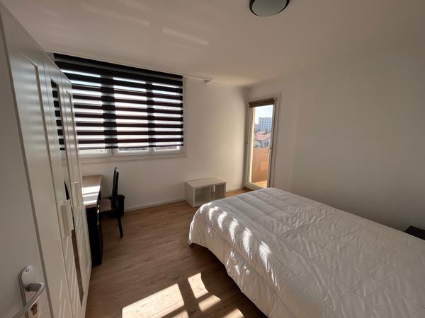 Colocation / Appartement 3 pièces de 61 m², Bron, Rue Philippe Goy / Photo 2