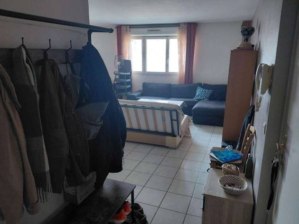 Colocation / Appartement 3 pièces de 67 m², Saint-Denis, Rue Cristino Garcia / Photo 6