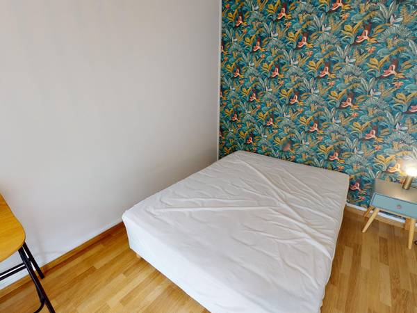 Colocation / Appartement 4 pièces de 63 m², Grenoble, Place Louis Jouvet / Photo 2